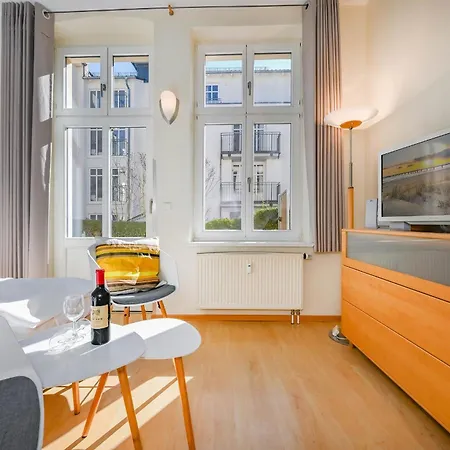 Apartment Luna 10 *