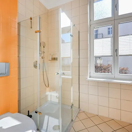 Apartment Luna 10 *